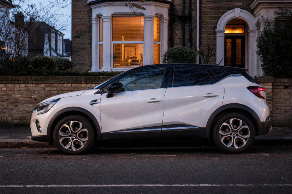 Renault Clio et Captur E-Tech : 157 000 voitures avec un joint de boîte qui fuit — et pas un seul courrier de rappel envoyé
