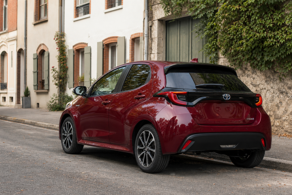 5 voitures fiables à 10 000 € : Mazda 2, Yaris, Sandero DCI… la liste que les vendeurs ne vous montrent jamais